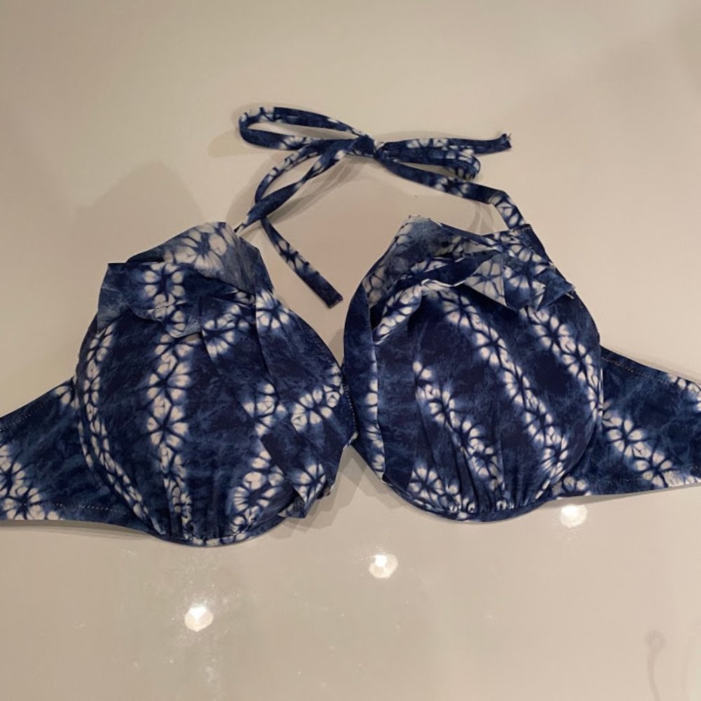 Victoria's Secret Blue Tie Dye Ruffle Bikini Top